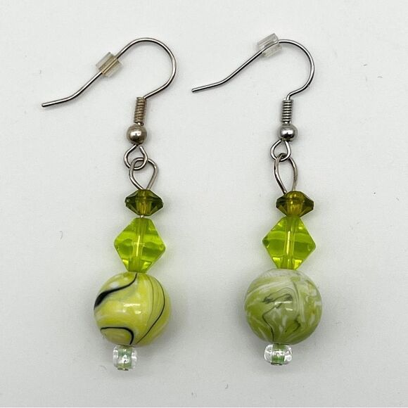 NEW Artisan Swirl Lime Green Glass Bead Hook Pierced Dangle Drop Earrings 2” - Picture 1 of 5